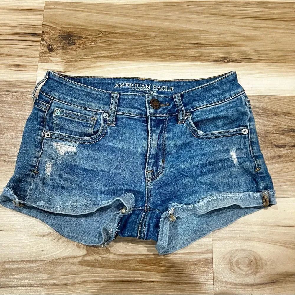 American Eagle Cuffed Jean Shortie Shorts Women’s 2